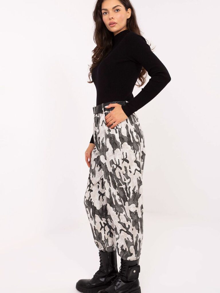 Pantalon camouflage sable taille haute coupe fuselée, femme — vue 1