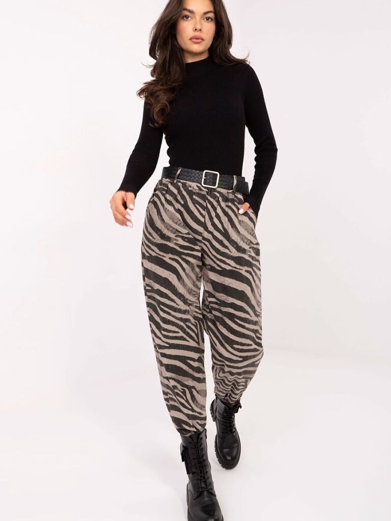 Pantalon taille haute beige motif zébré, coupe fuselée, femme