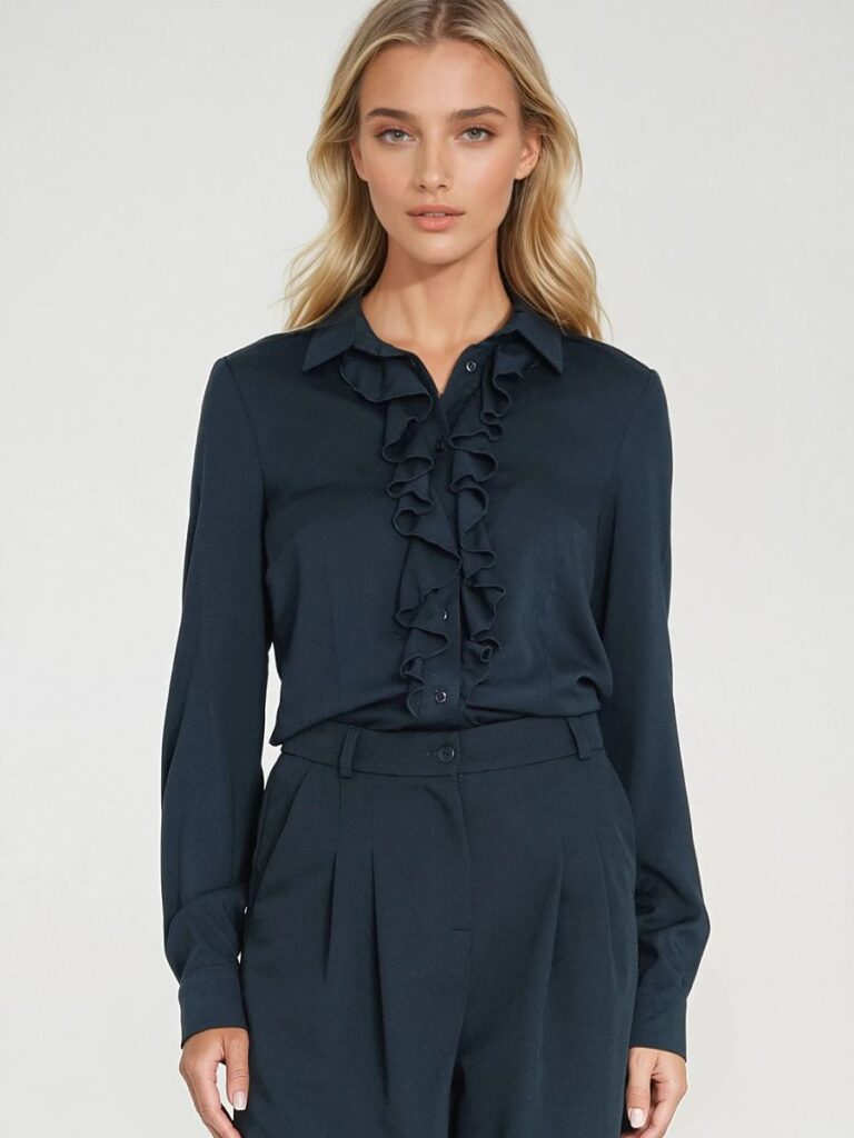 Chemise Joséphine jabot bleu marine coupe cintrée viscose