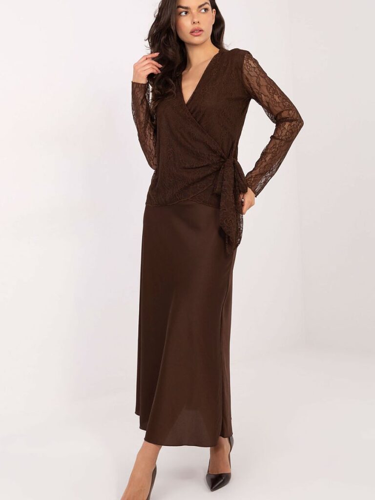 Blouse dentelle ajourée nœud décolleté croisé doublée