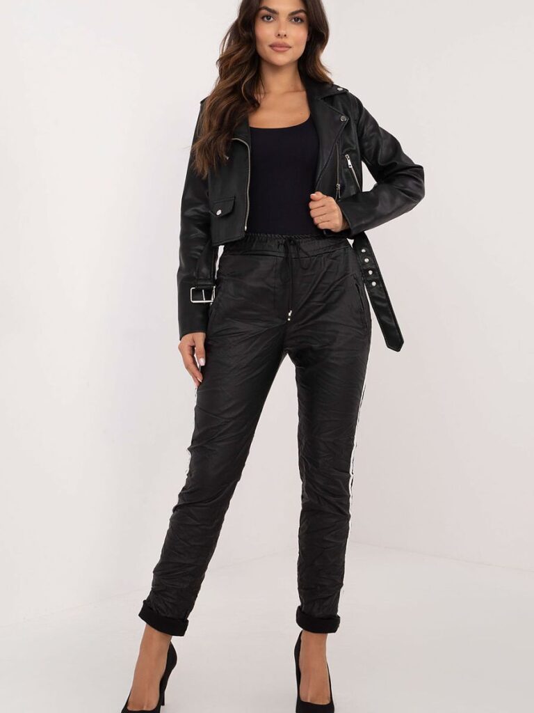 Pantalon noir femme taille haute coupe slim en éco-cuir