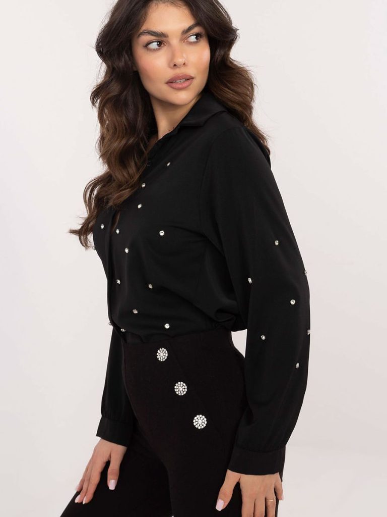 Chemise noire Léa avec zircons, col classique, manches longues — vue 1