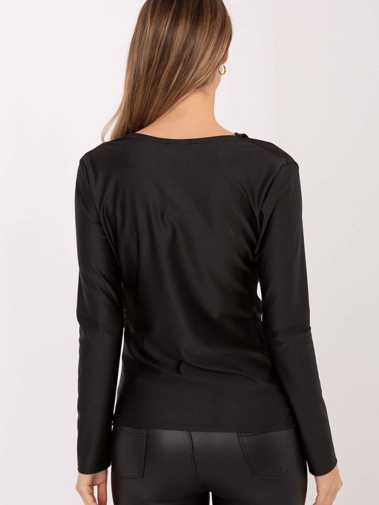 Chemise fluide noire avec ornement métallisé sur la poitrine — vue 2
