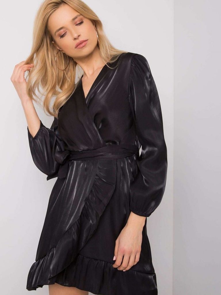 Robe noire de soirée avec volants et ceinture nouée à la taille — vue 1