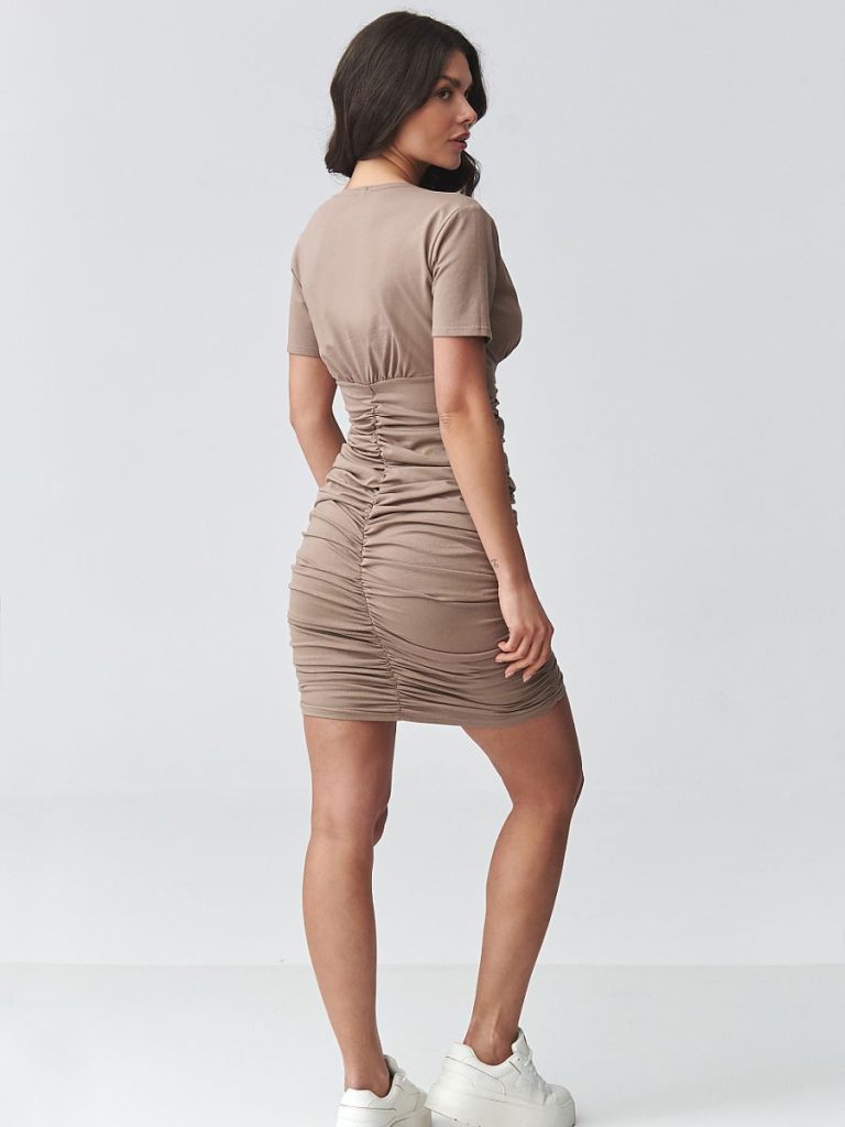 Robe mini plissée cœur grise coupe cintrée manches courtes — vue 2