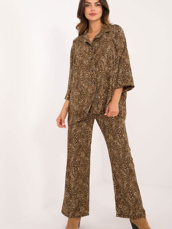 L`ensemble model 200221 Italy Moda