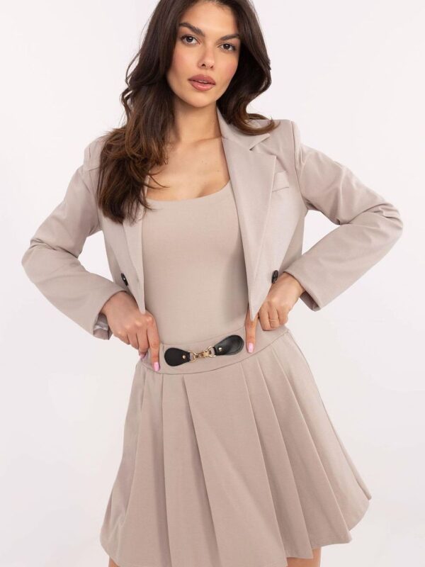 Jupe courte pantalon Madame