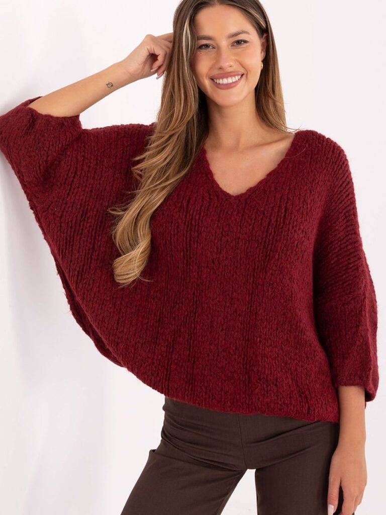 Pull oversize bordeaux manches 3/4 col V affinant, matière alpaga douce