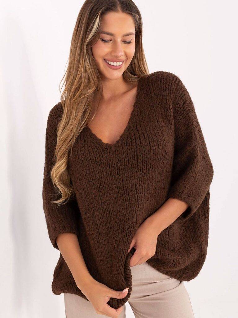 Pull oversize chocolat encolure V, manches 3/4, en alpaga doux