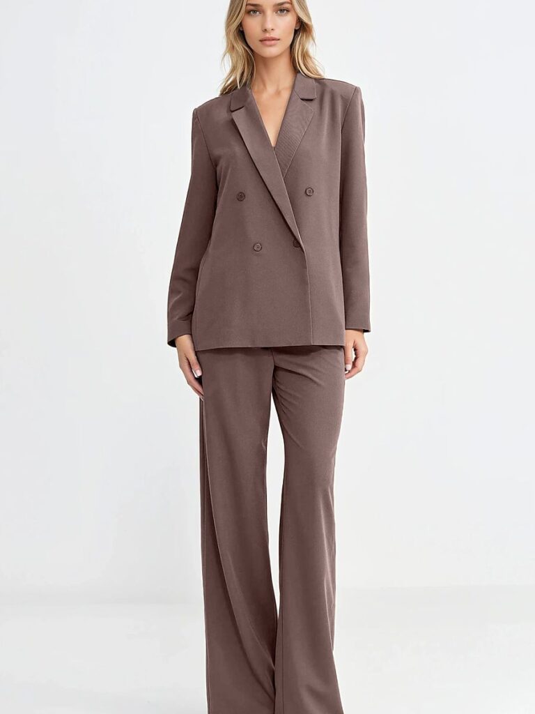 Veste café oversize avec double boutonnage et épaulettes structurées — vue 1