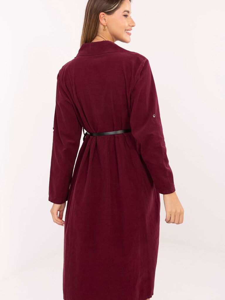 Robe chemise jaune ceinturée, coupe midi évasée, col structuré — vue 2