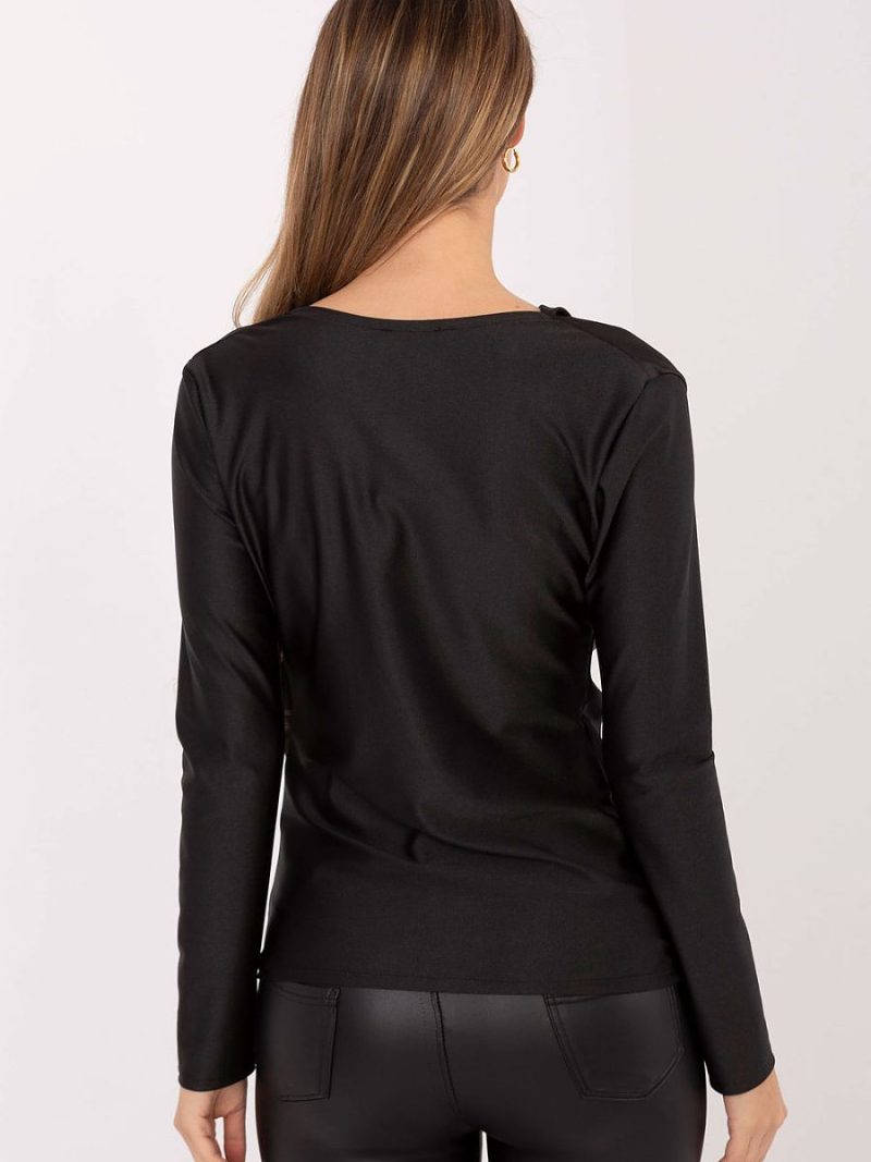 Chemise noire fluide avec plis métallisés, manches longues élégantes, coupe féminine affinage — vue 2