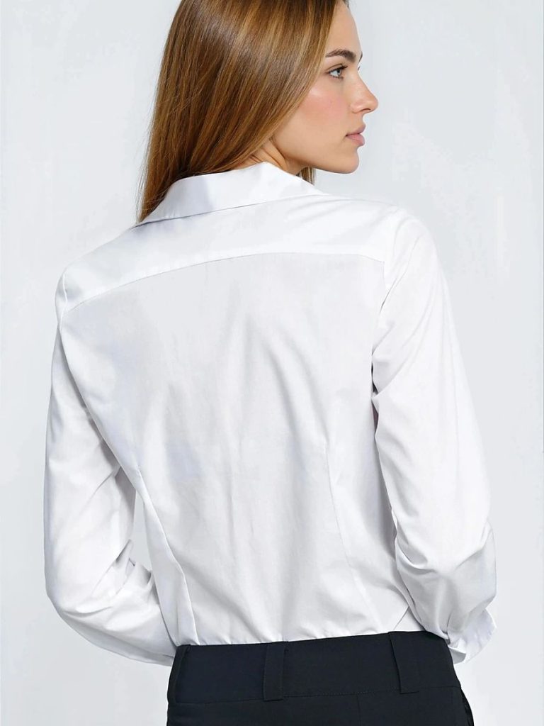 Chemise blanche cintrée manches longues col structuré femme — vue 2