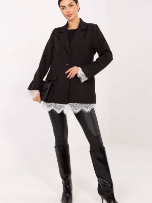 Blazer cérémonie bleu marine, détails dentelle, coupe classique