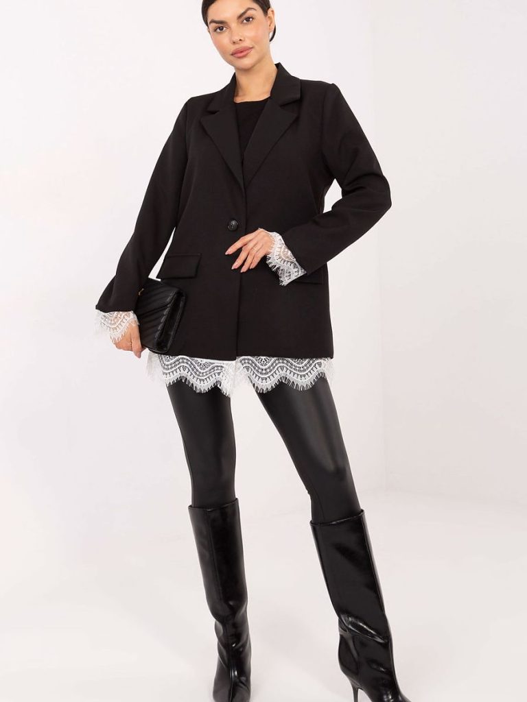 Blazer noir femme avec détails dentelle aux manches et ourlet