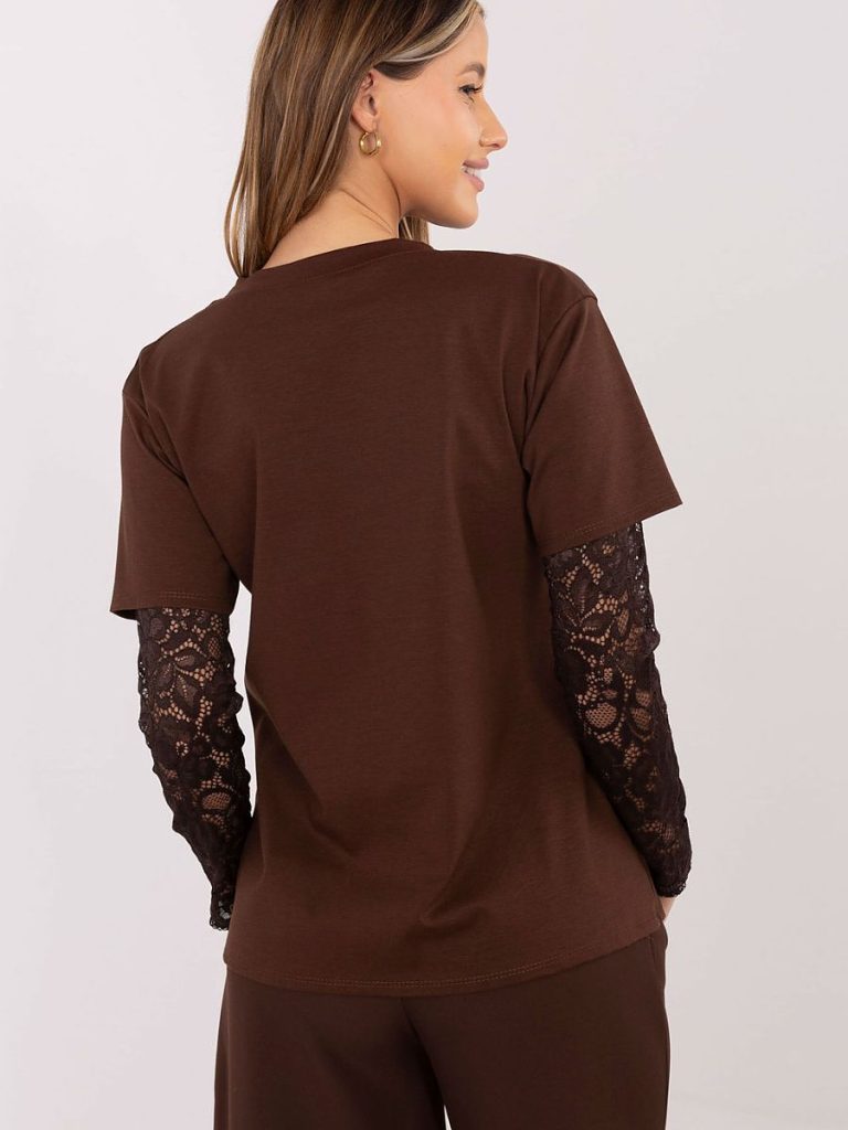 Chemisier Lena brun manches dentelle, col rond, coton-nylon — vue 2