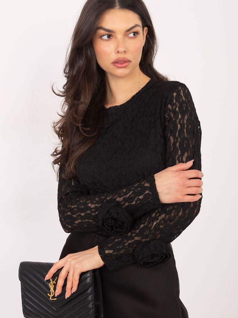 Blouse noire dentelle roses manches longues col rond