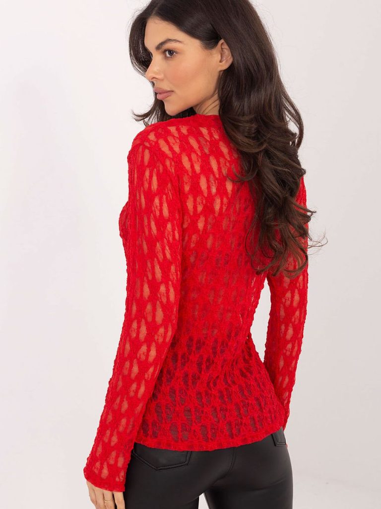 Blouse dentelle bateau rouge, manches longues, décolleté ajouré — vue 2
