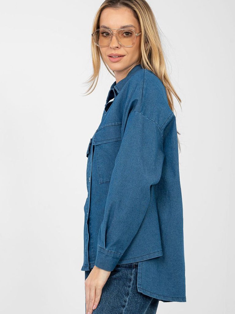 Chemise Élise denim bleu clair, coupe ajustée, dos allongé, manches longues — vue 2