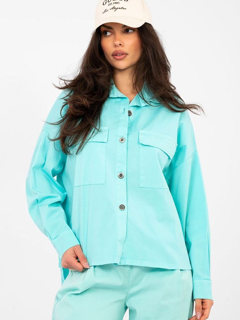 Chemise Camille bleu en coton stretch, dos allongé, poches plaquées — vue 3