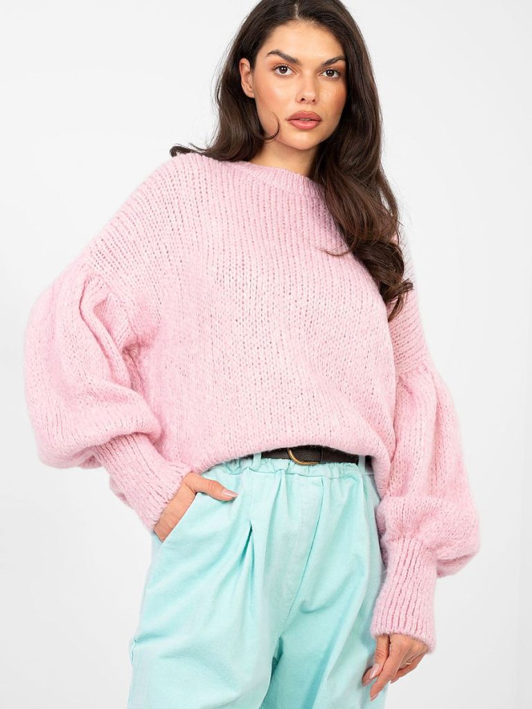 Pull Léa col roulé manches bouffantes en maille rosé motif graphique