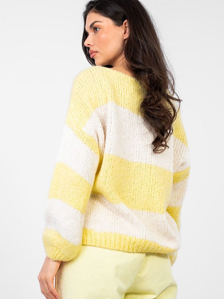 Pull oversize Joëlle rayé multicouleur, coupe généreuse et manches longues — vue 2