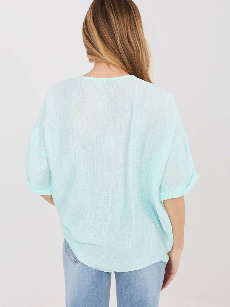 Chemise Léa bleu manches courtes, décolleté V, vue de face — vue 3