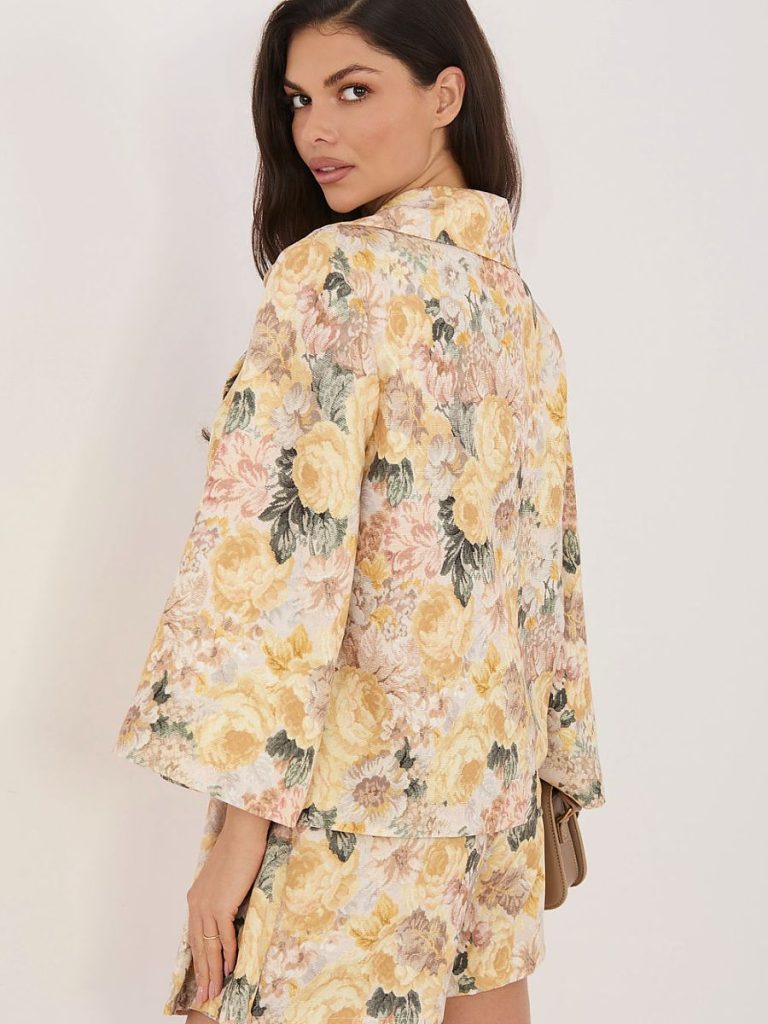 Blazer tailleur femme coupe affûtée, style élégant et épuré — vue 1