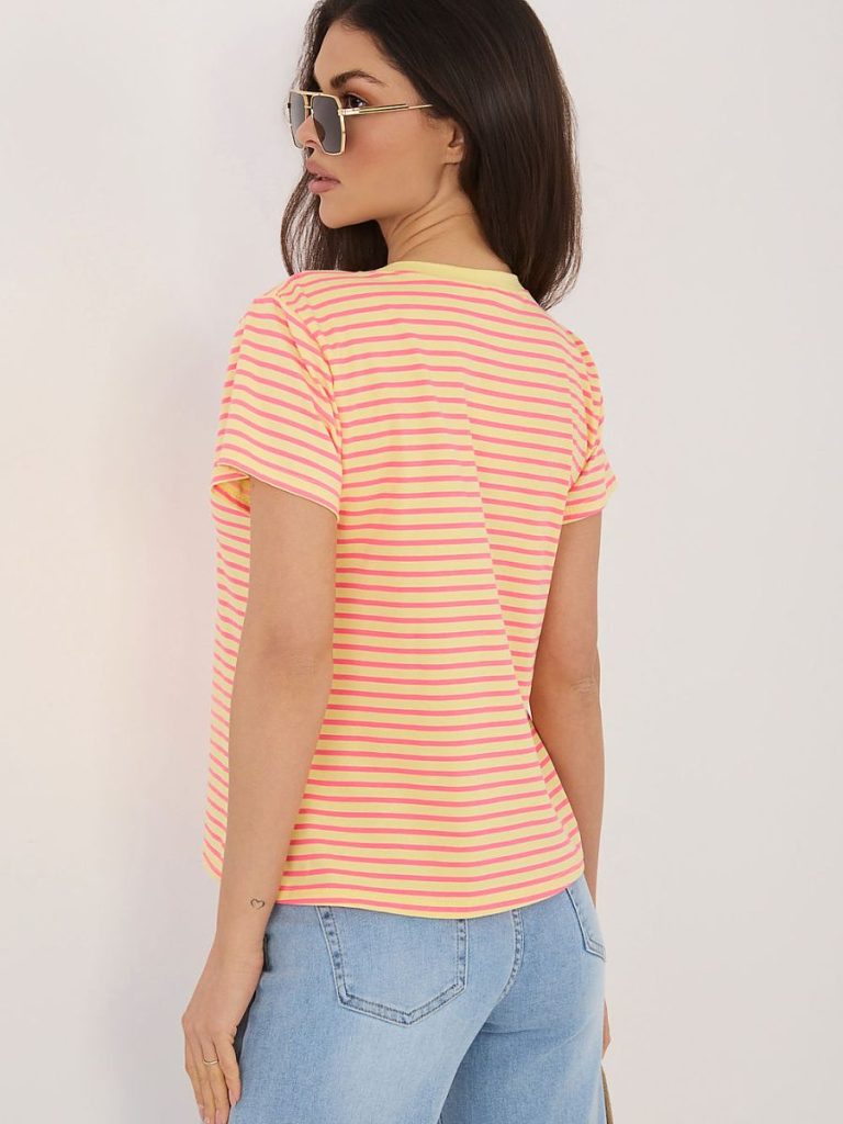 T-shirt femme blanc coupe épurée, simple et chic — vue 2