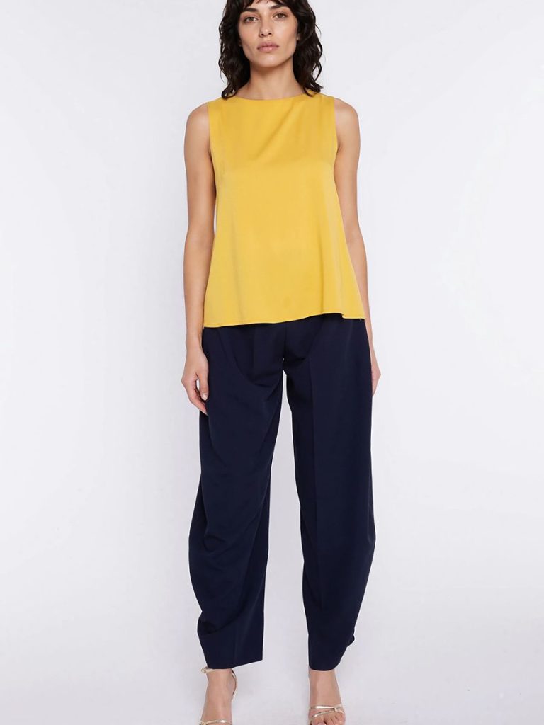 Blouse jaune sans manches coupe trapézoïdale fluide femme — vue 1