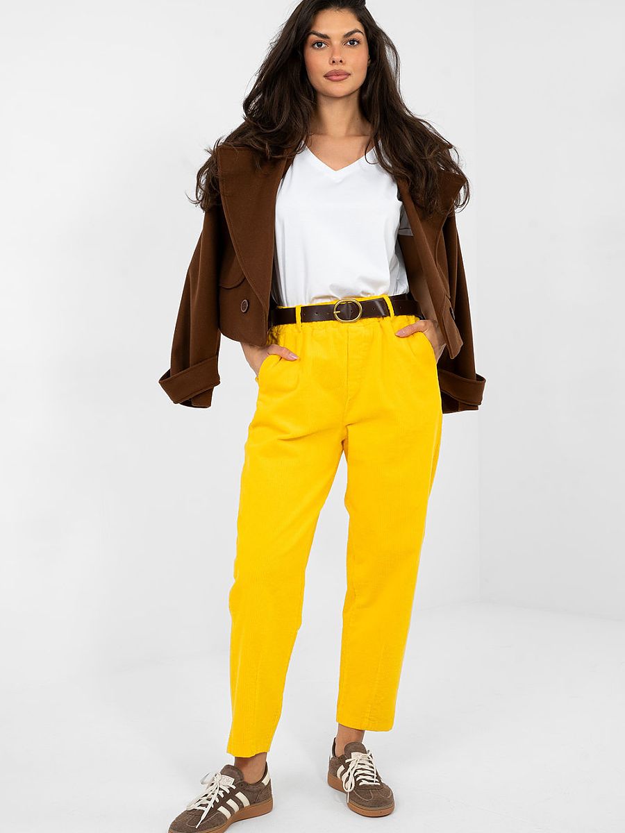 Pantalon velours côtelé jaune taille haute, coupe carrot 7/8