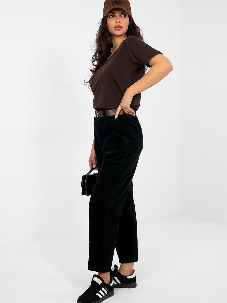 Pantalon carotte noir velours côtelé, taille haute et ceinture ajustable — vue 1