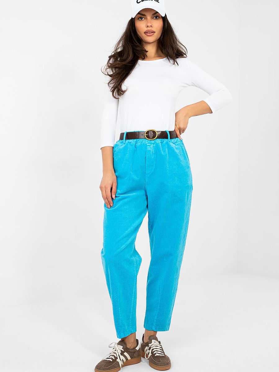 Pantalon carotte bleu en velours côtelé, coupe taille haute 7/8 — vue 3