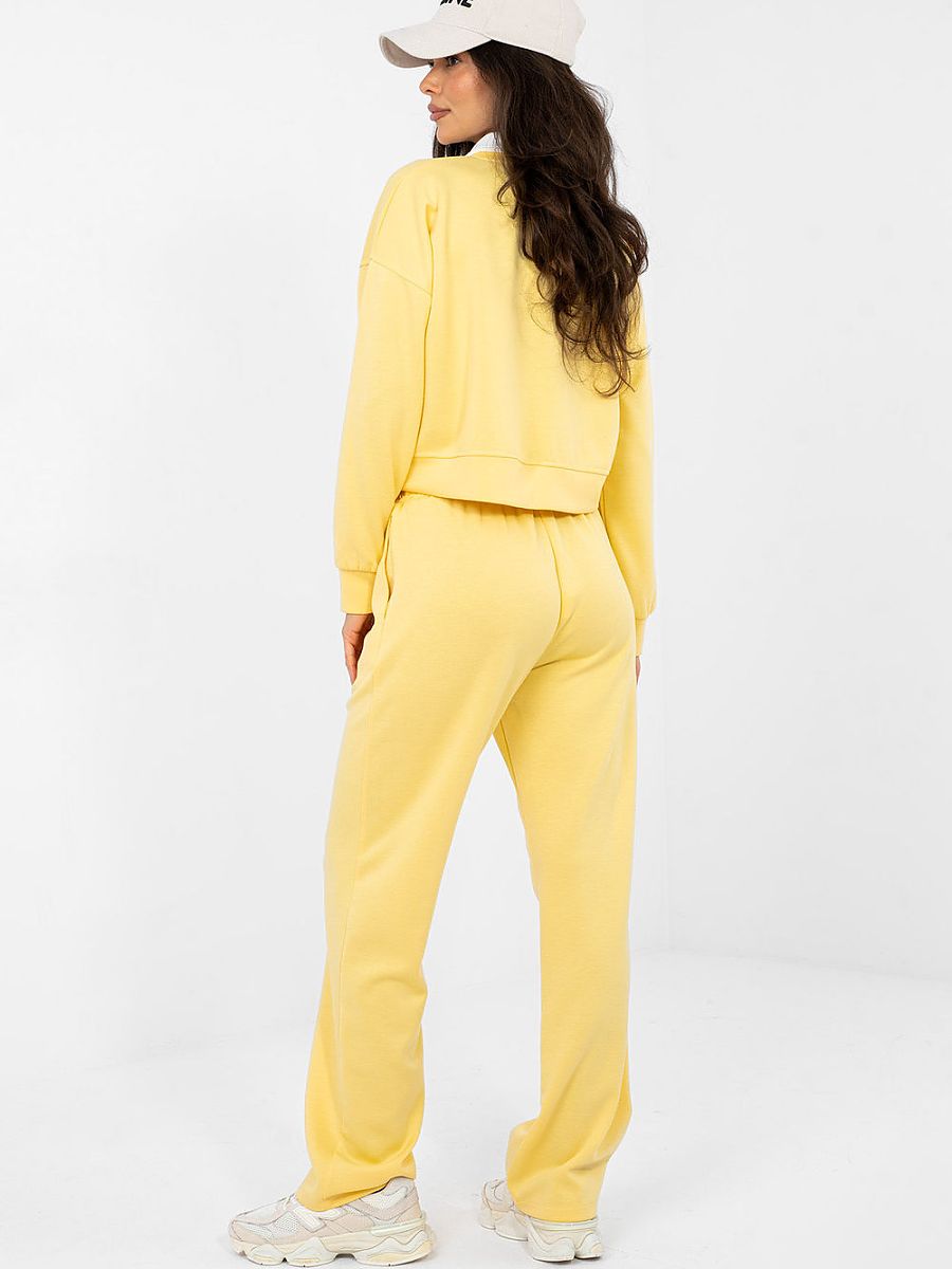 Ensemble survêtement femme jaune avec sweat capuche brodé et pantalon taille haute — vue 1