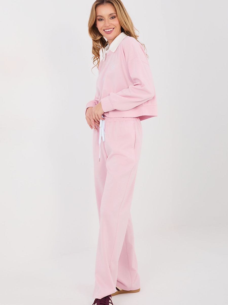 Ensemble sweat à capuche et pantalon rosé avec broderies tendance