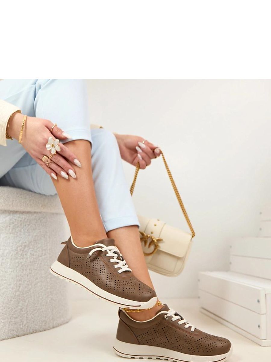 Sneaker marron en dentelle aérée, semelle confortable, style urbain chic — vue 2