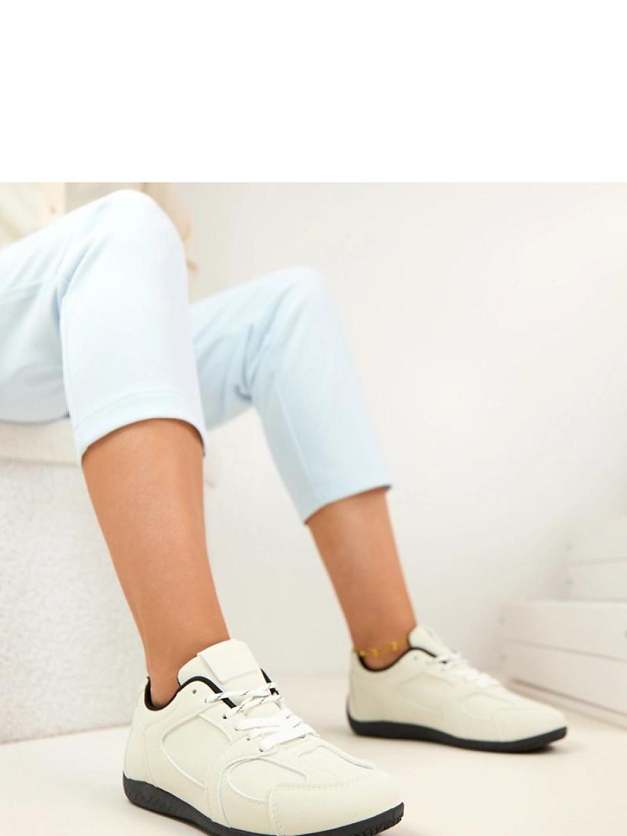 Baskets blanches femme confortables épurées vue de profil — vue 2