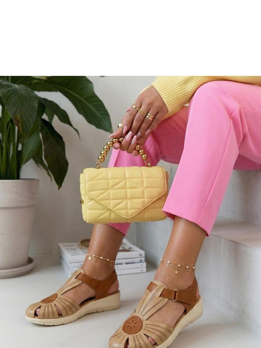 Sandales beige femme à velcro, bout rond, semelle cuir écologique