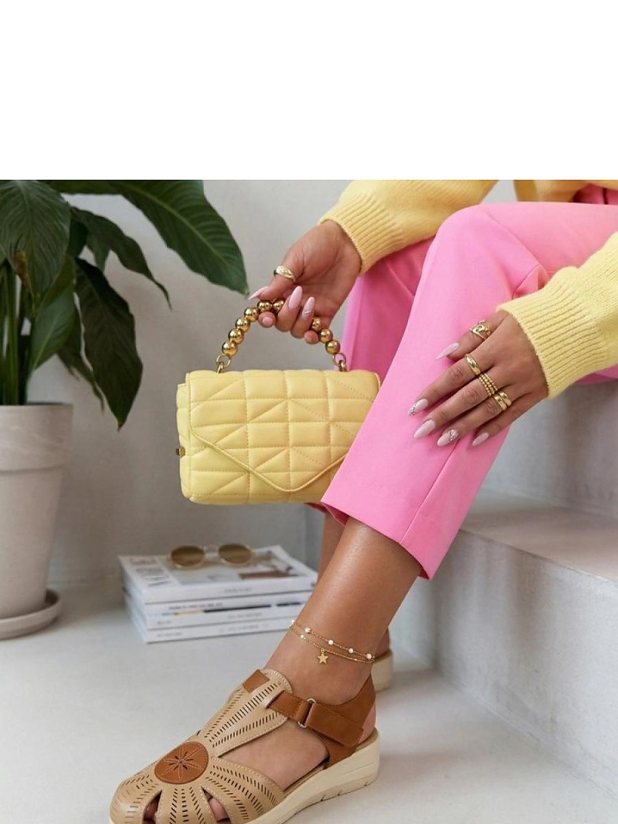 Sandales beige femme à velcro, bout rond, semelle cuir écologique — vue 1