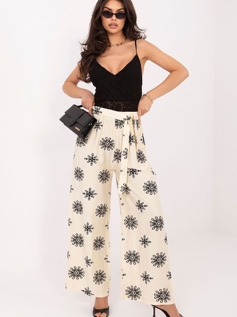 Palazzo beige clair jambes larges fluides femme élégante