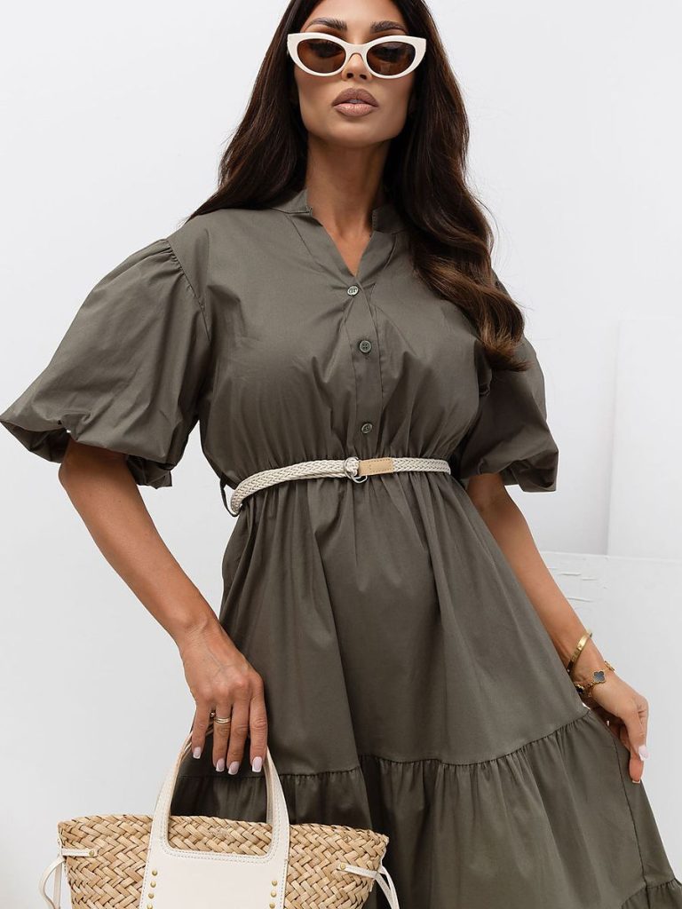 Robe de jour vert fluide, coupe féminine, style élégant femme